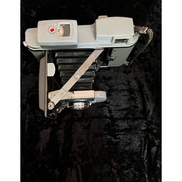 Polaroid Highlander Land Camera Model 80 - Picture 3 of 6